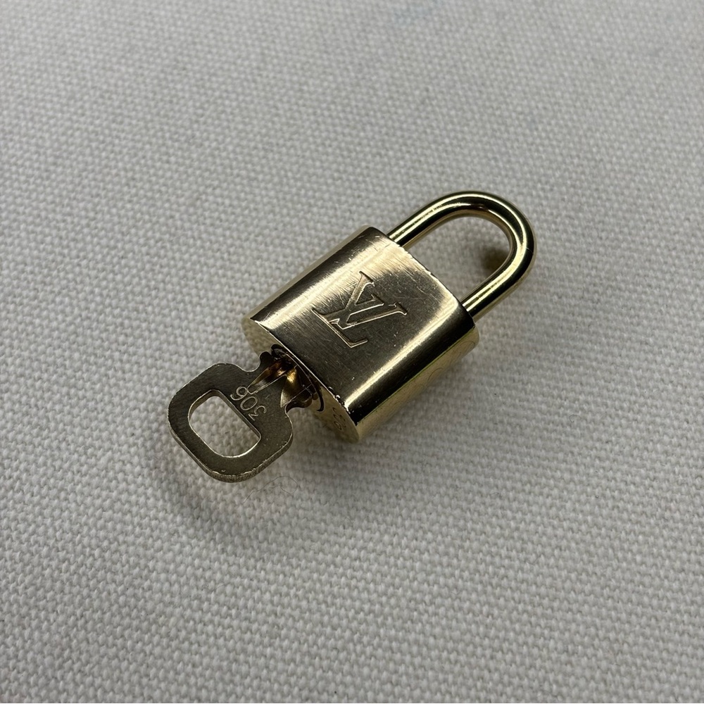 Louis Vuitton Lock and Key#306 - Picture 5 of 6